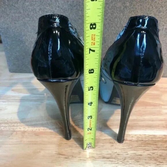 Kiss  & Tell Heels - Picture 5 of 5